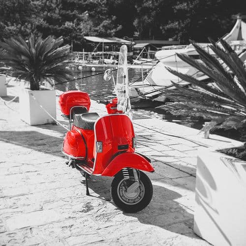 Фотообои "Красный скутер" Moda Interio
