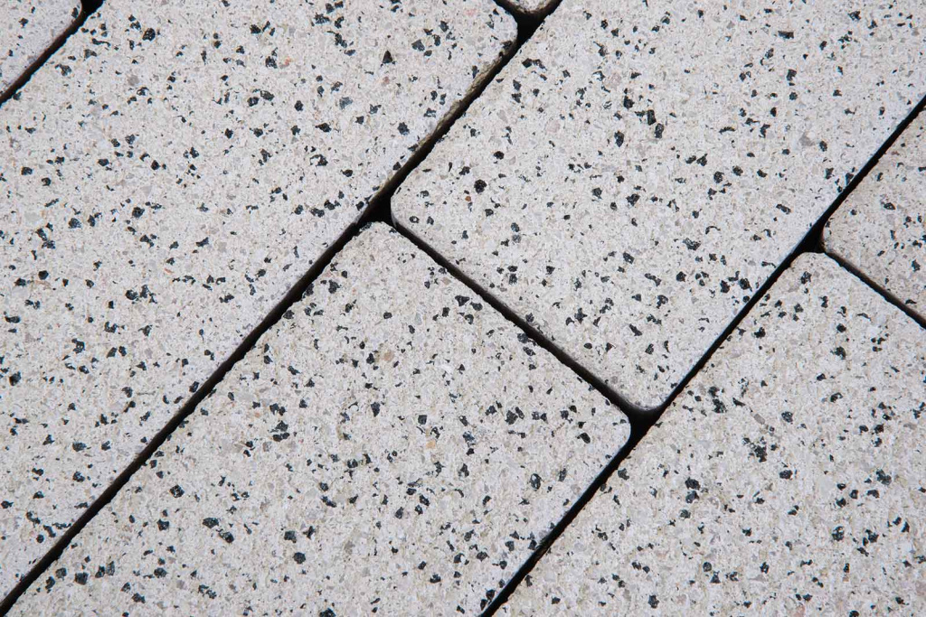 Тротуарная плитка Готика Granite FERRO, Покостовский, Брусчатка, 200х100х80 мм