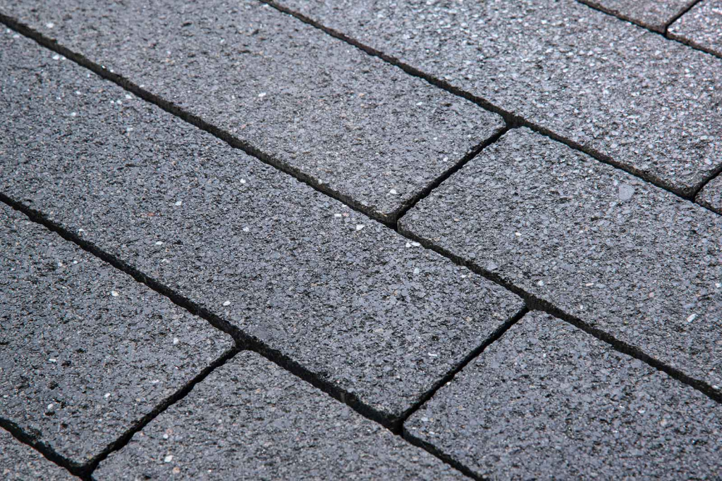 Тротуарная плитка Готика Granite FINERRO, Амфиболит, Ригель, 360х80х80 мм
