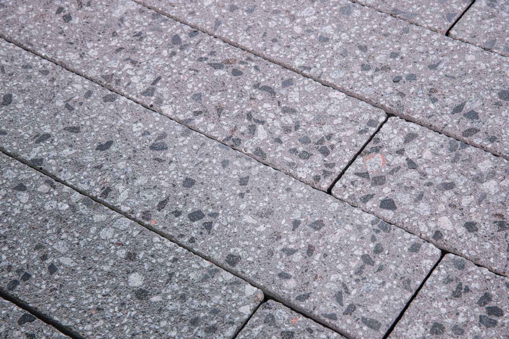 Тротуарная плитка Готика Granite FINERRO, Галенит, Квадрат, 600х600х100 мм