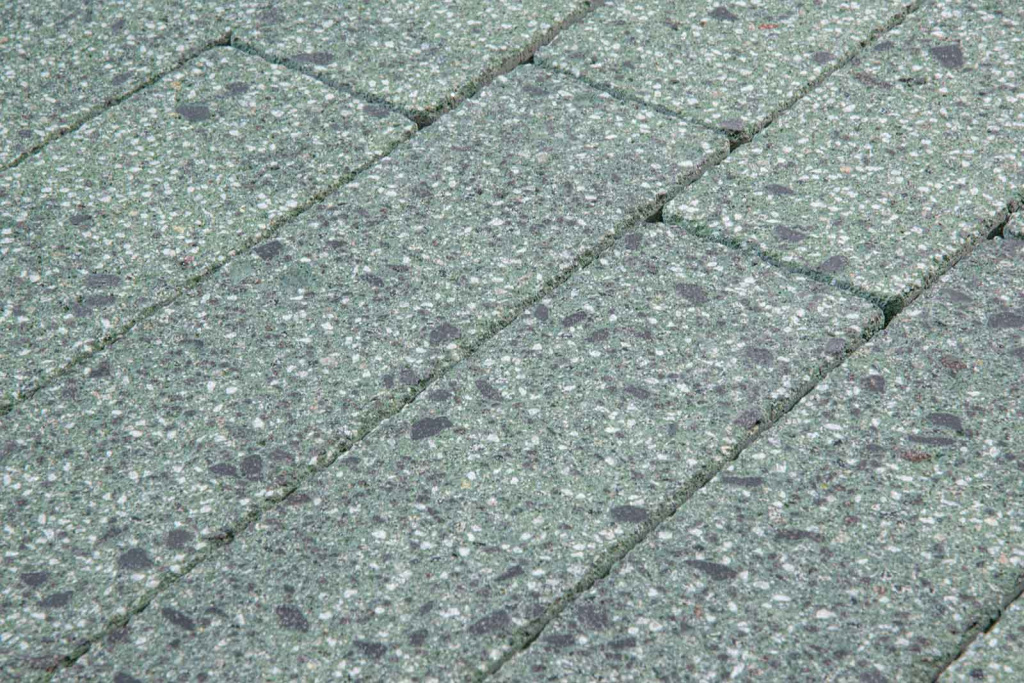Тротуарная плитка Готика Granite FINERRO, Порфир, Скада без фаски, 225х150х100 мм