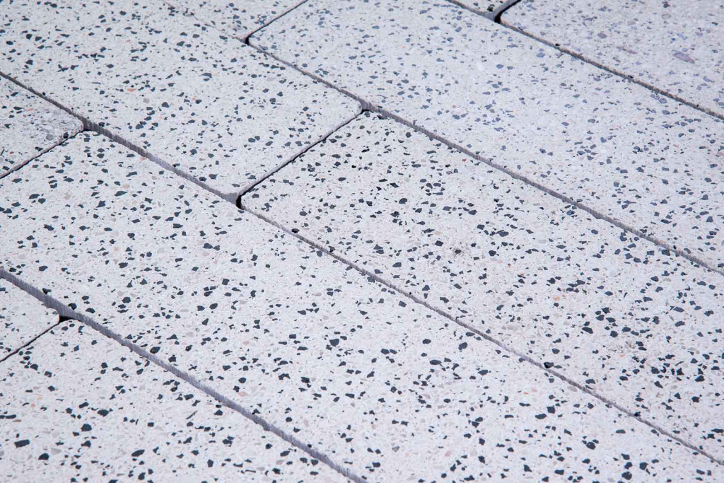 Тротуарная плитка Готика Granite FINO, Покостовский, Брусок, 180х60х80 мм